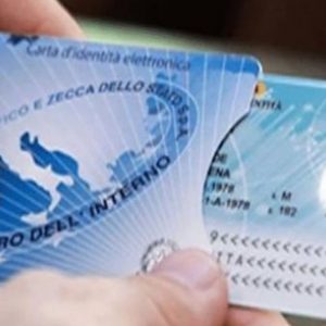 Carta d’identità: addio vecchi documenti, ecco le nuove regole Ue