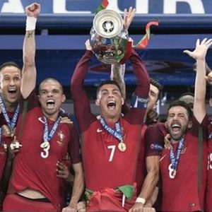 Le Portugal champion d'Europe avec CR7 ko