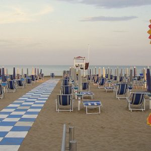 الاقتصاد تحت المظلة؟ في Lignano Sabbiadoro نتحدث يوم الأربعاء عن الاستدامة والاقتصاد الدائري