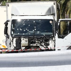 Strage di Nizza: 5 italiani ancora dispersi