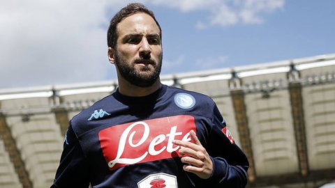 Higuain passe à la Juve : contrat de 4 ans