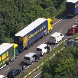 Controlli terrorismo, caos a Dover