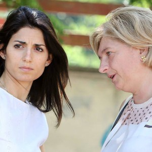 Roma, rifiuti: Governo bacchetta la Raggi e M5s la mette sotto esame