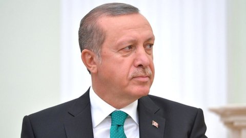 トルキエ：エルドアンが勝利、反対派が台頭