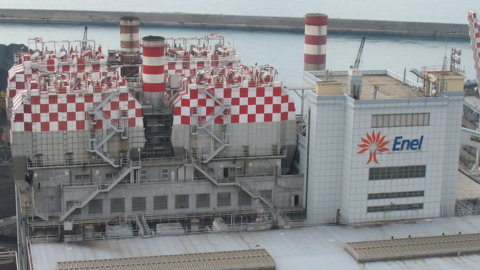 Port of Genoa, Enel coal-fired plant shut down