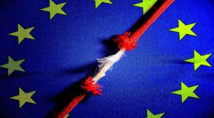 bandiera europea della Ue con la corda