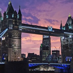 PwC: Londra al top, Milano prima italiana