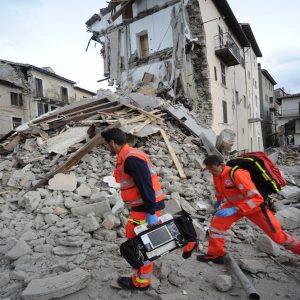Cosa fare in caso di terremoto: precauzioni e regole