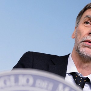 Delrio: “Ricostruire le case dov’erano, niente città nuove”