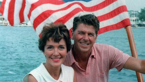 Коллекцию Рейгана выставят на торги Christie's онлайн
