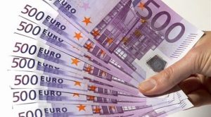 Soldi euro immagine di repertorio