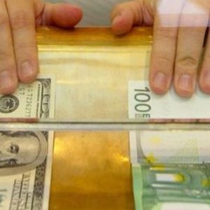 Euro lebih dari 1,20 dolar, rekor sejak 2015