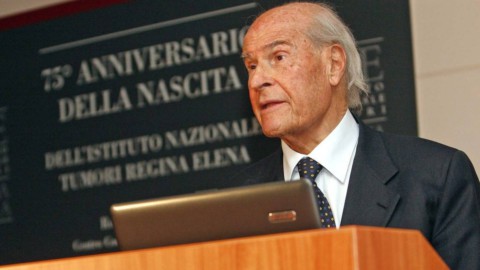 Morto l’oncologo Umberto Veronesi