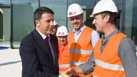 Renzi visits Philip Morris, Lamborghini and Ducati in Emilia