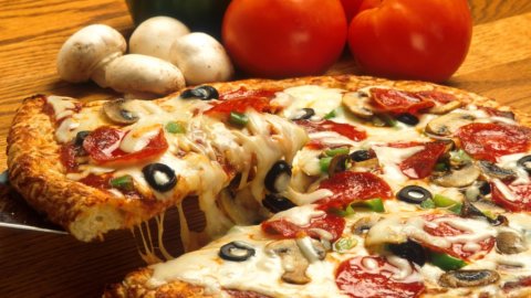 Pizza Napoletana: una donna per la prima volta tra i grandi