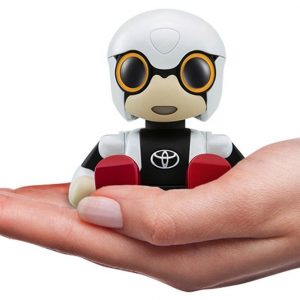 Toyota lanza Kirobo Mini, el robot para conductores