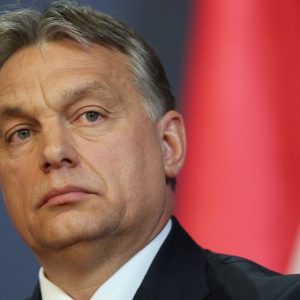 Ungheria, Orbán approva la “legge schiavitù”. Ecco cosa prevede