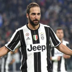 Juara, Juve menipu dan mengecewakan: hanya setara dengan Lyon