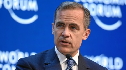 Bank of England: Governor will remain until 2019