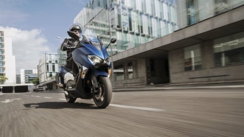 Vodafone ve Yamaha ilk bağlantılı scooter'ları sunuyor