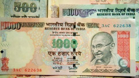 Indien im Chaos: Schockeinzug von zwei Banknoten