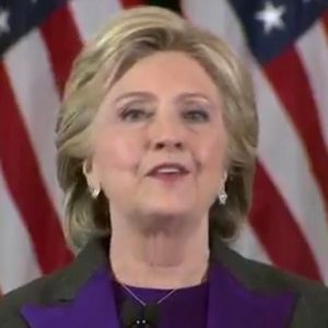 Hillary: “Ho perso per colpa dell’Fbi”