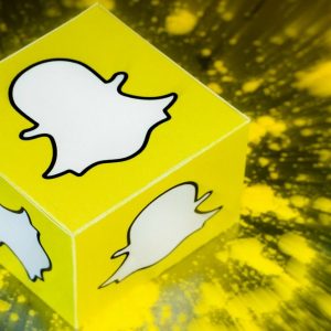 ウォール街: IPO は、24 億のアプリである Snapchat を開始します