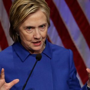 Hillary irriconoscibile dopo la sconfitta – VIDEO