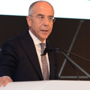 Starace su rete Telecom: “No accrocchi societari”