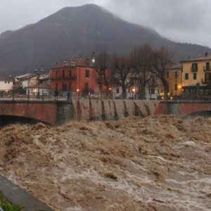 Alarma de mal tiempo, el Po se desborda en Turín