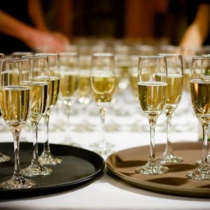 Natale: spumante e prosecco all’attacco dello champagne