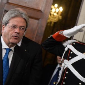 Gentiloni الساعة 17,30 في Quirinale مع القائمة. ألفانو نحو Esteri ، بقايا Padoan