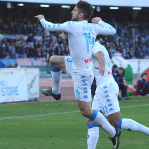 L'Inter et Naples ne trahissent pas et Mertens fait le show