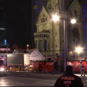 Attentato a Berlino: camion sulla folla