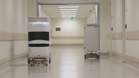 病院のロボットアテンダント：シリコンバレーのようなフォルリ