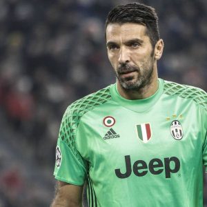 Buffon rechaza a Var: "Parece waterpolo"