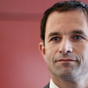 Francia, Hamon sfida Valls