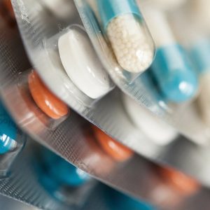 Antibiotikaresistenz, Parlament: Ausstattung von Krankenhäusern