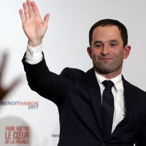 Franta, sari peste acordul de stanga dintre Hamon si Melenchon