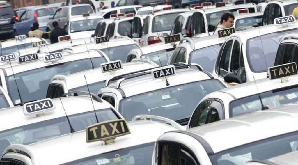 Taxi immagine di repertorio