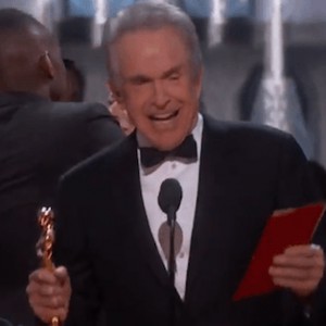 Metedura de pata de Oscar: “La La Land gana. De hecho, no…”