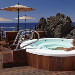 Jacuzzi sposta le “mini-piscine” dall’America a Pordenone