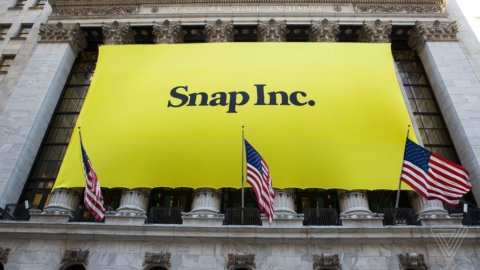 Snapchat coule : rouge quadruplé, stock -14%