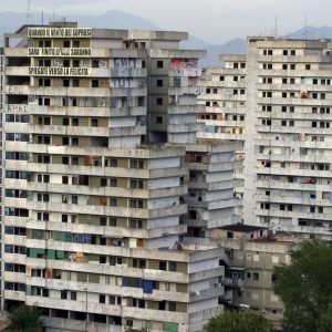 Periferie: fondi dal governo per 24 città, si parte da Scampia