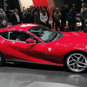 Geneva Motor Show di awal: mobil berakselerasi menuju masa depan