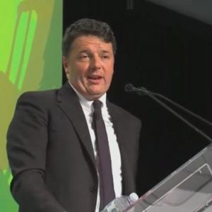 Lingotto, Renzi: "Mereka mencoba menghancurkan kami, permainan dimulai sekarang"