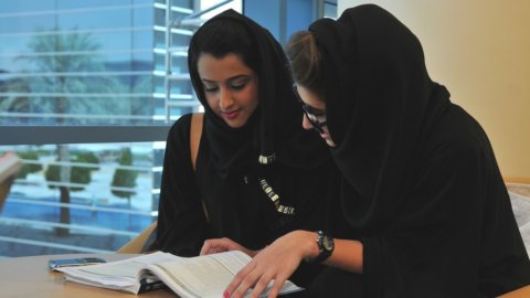 Lavoro,Ue: legittimo vietare velo islamico