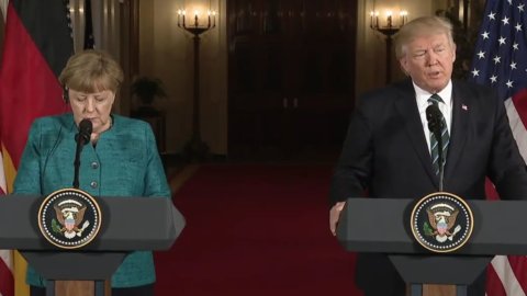 Merkel e Trump: gelo nel faccia a faccia