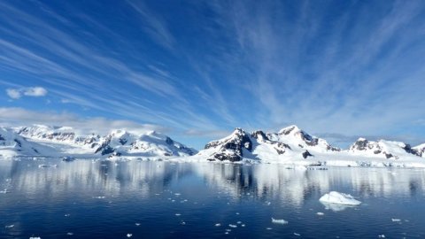 "واحد آرتيك" ، محاكاة SIOI لمجلس القطب الشمالي - فيديو