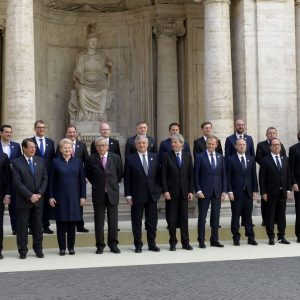 Europa, i 27 firmano la nuova Dichiarazione di Roma